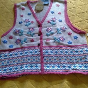 Sweater size medium NWT